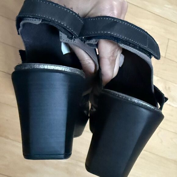 Naot Prestigehed Black/Gray Road Leather Wedge Sandal 40 NWOB - Picture 12 of 16